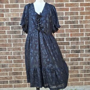 Women's Plus Size Black Lace-Up Midi Dress